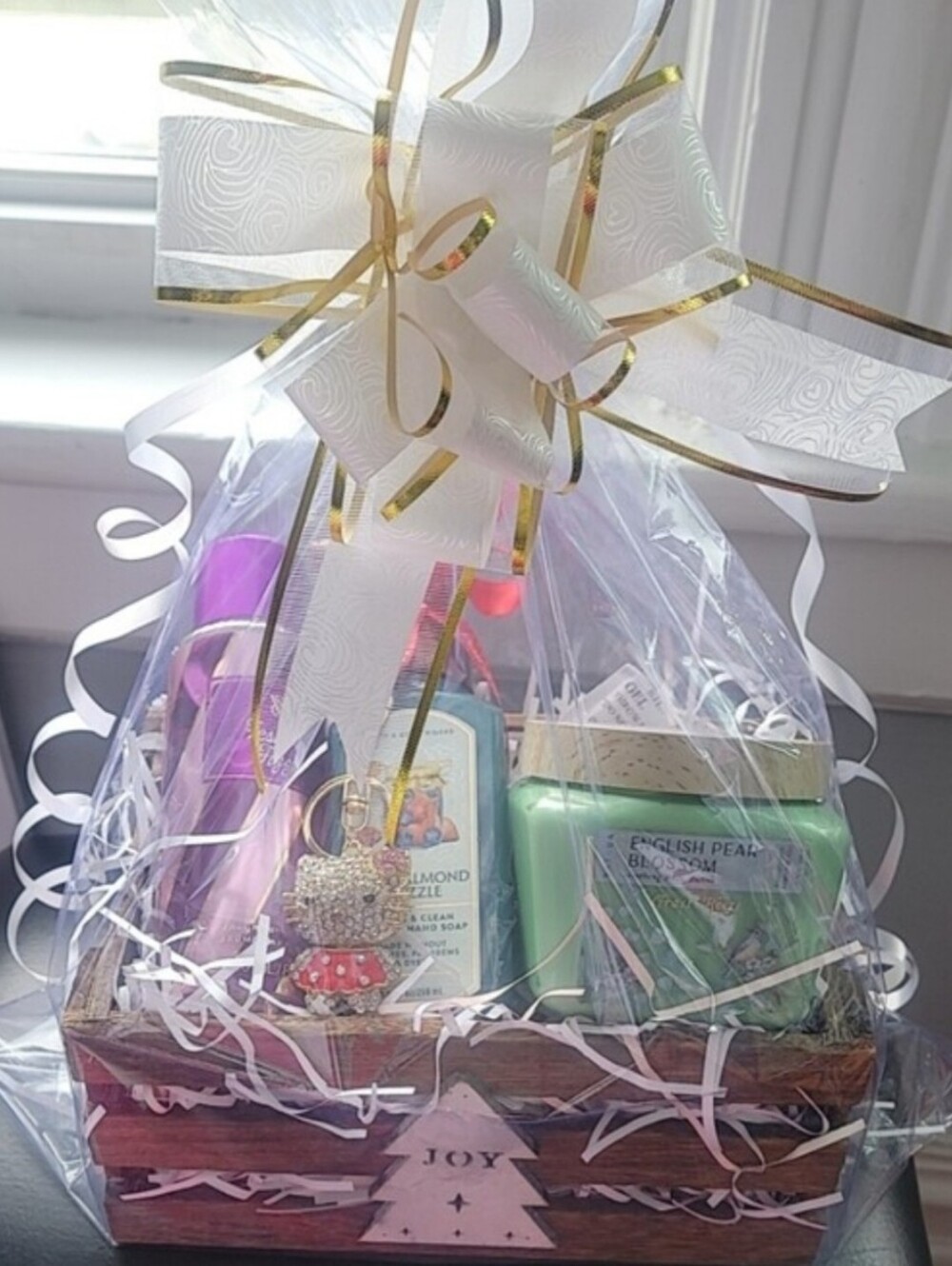 Victoria's Secret SPA Christmas Gift Basket Wrapped Holiday Spa Gift Set NEW